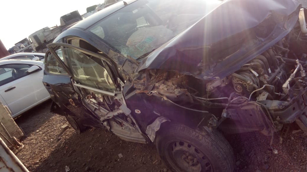  Mazda 2 2013    EN DESARME